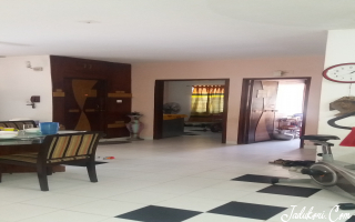 Exclusive 3 Bed semi furnished apartment
